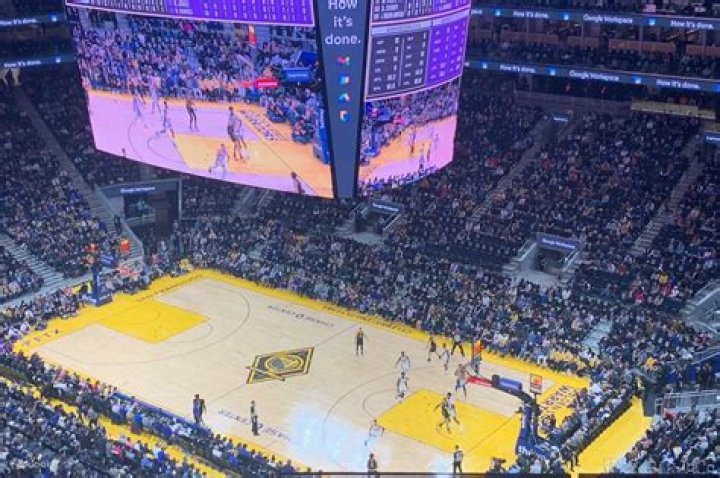 Kevin Durant Responds To Hilarious Warriors’ Chase Center Meme