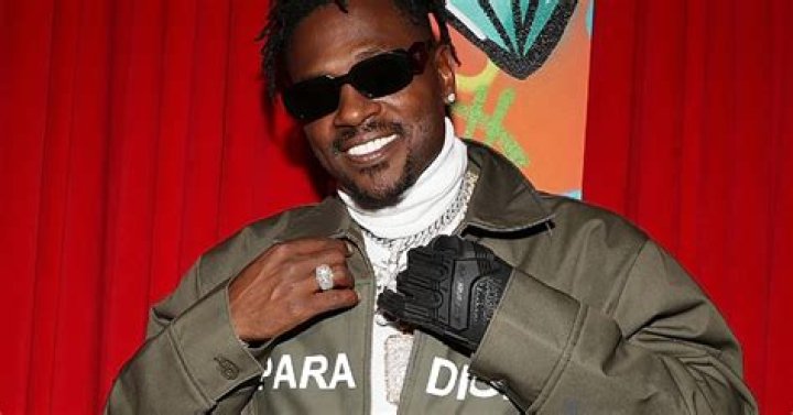 Antonio Brown Claims His Snapchat Was Hacked