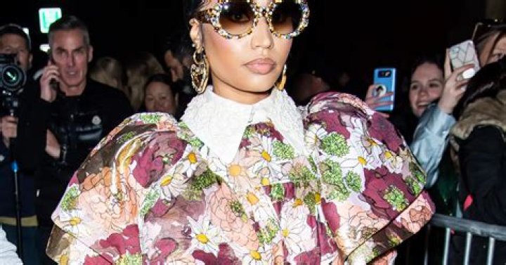 Nicki Minaj's Toned Tummy & Thighs Get Plenty Of Praise On Instagram