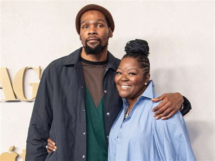 Kevin Durant's Mom Gets Apology From Stephen A. Smith