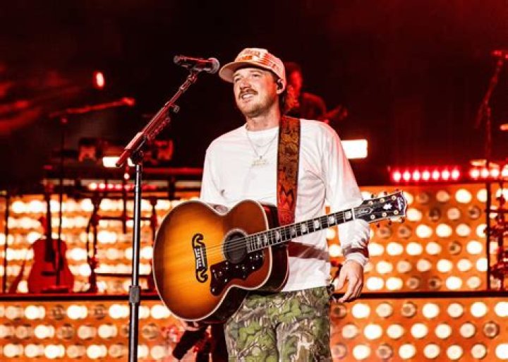 Morgan Wallen Surprises Fans By Bringing Out Wiz Khalifa In Pittsburgh