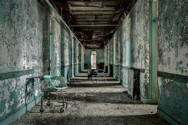9 Abandoned Asylums That Will Make Your Skin Crawl