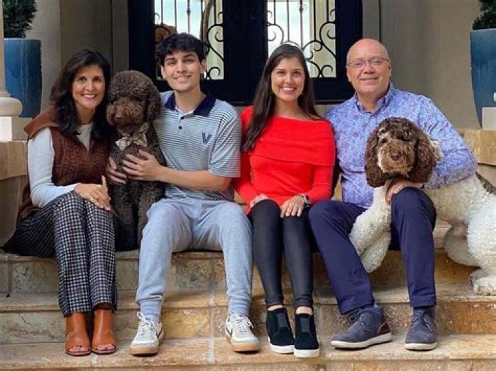 
Actress Bailee Madison Has Hip Floridian Parents and Family 