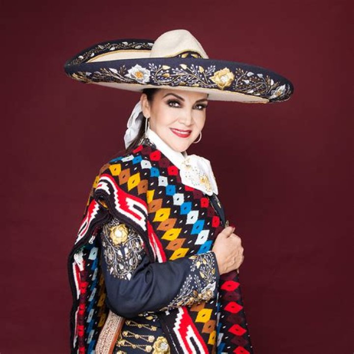 Aida Cuevas Biography, Age, Height, Husband, Net Worth, Family