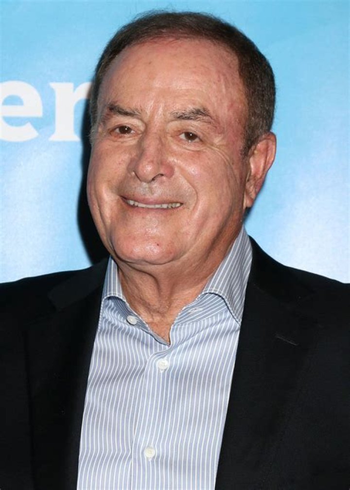 Al Michaels (Sportscaster) - Age, Birthday, Bio, Facts, Family, Net Worth, Height & More