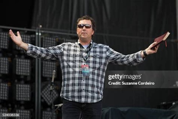 Alan Robertson (Reality Star) - Age, Birthday, Bio, Facts, Family, Net Worth, Height & More