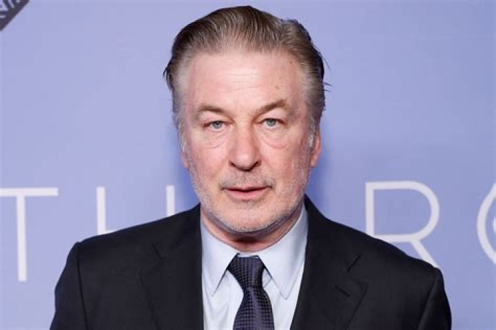 How tall is Alec Baldwin