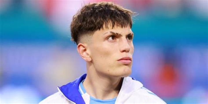 Alejandro Garnacho (Soccer Player) - Age, Birthday, Bio, Facts, Family, Net Worth, Height & More