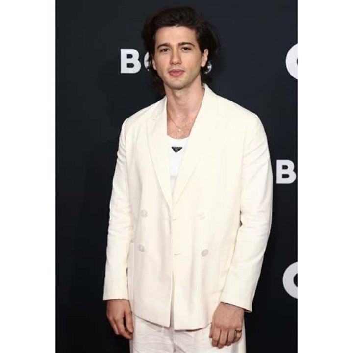 
Alex Fitzalan Height, Weight, Net Worth, Age, Birthday, Wikipedia, Who, Nationality, Biography 