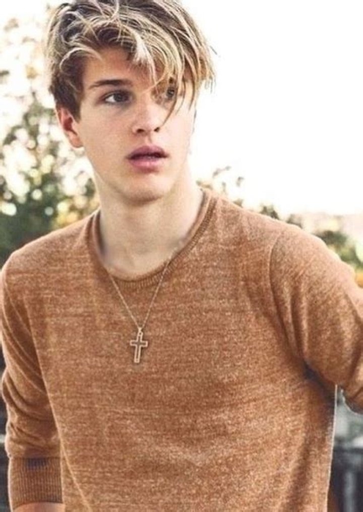 Alex Lange Biography, Age, Height, Wife, Net Worth, Family