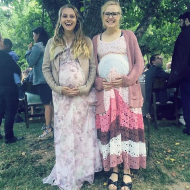 So CloseAlison Pill Flaunts Her Giant Baby Bump With a Mirror Selfie on Instagram!