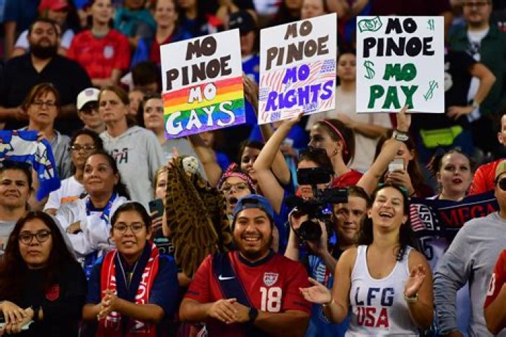 
All you need to know about Megan Rapinoe and USWNT’s national anthem controversy 