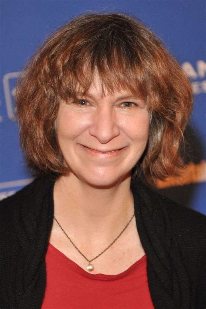 Amanda Plummer (Movie Actress) - Age, Birthday, Bio, Facts, Family, Net Worth, Height & More