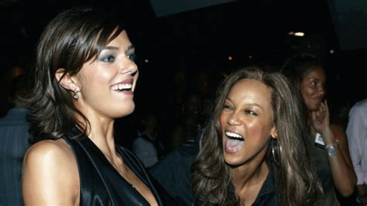 Adrianne Curry Goes In on Tyra Banks, Claims the Supermodel Never Gave Her Prizes for Winning ‘ANTM’