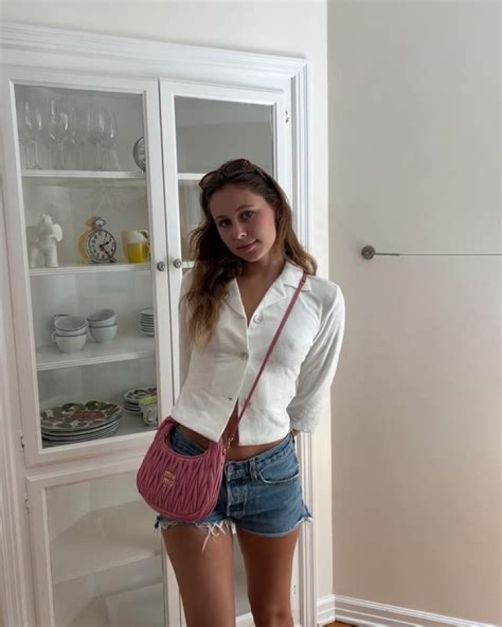 ana1princ3ss (TikTok Star) - Age, Birthday, Bio, Facts, Family, Net Worth, Height & More