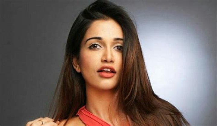 Anaika Soti Height, Weight, Net Worth, Age, Birthday, Wikipedia, Who, Instagram, Biography