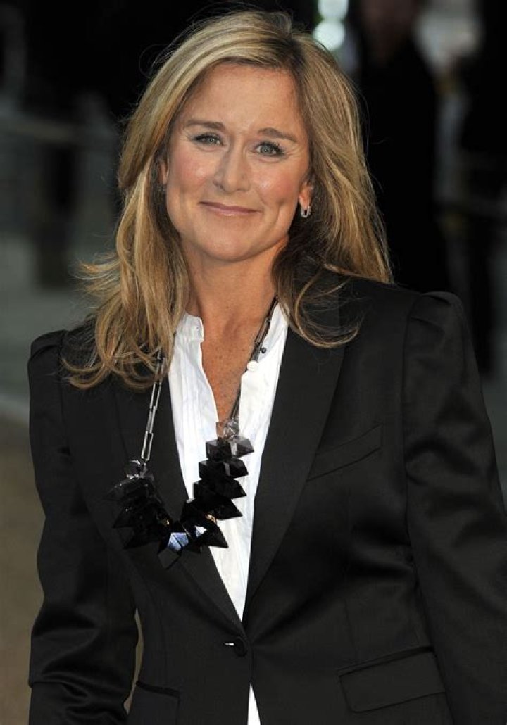 Angela Ahrendts Biography, Age, Height, Husband, Net Worth, Family
