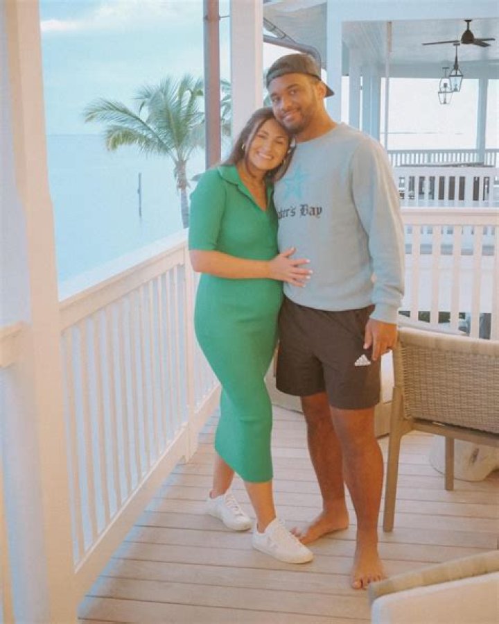 Annah Gore Wiki (Tua Tagovailoa's Wife) Biography, Age, Husband, Kids, Net worth, Family, Height & More