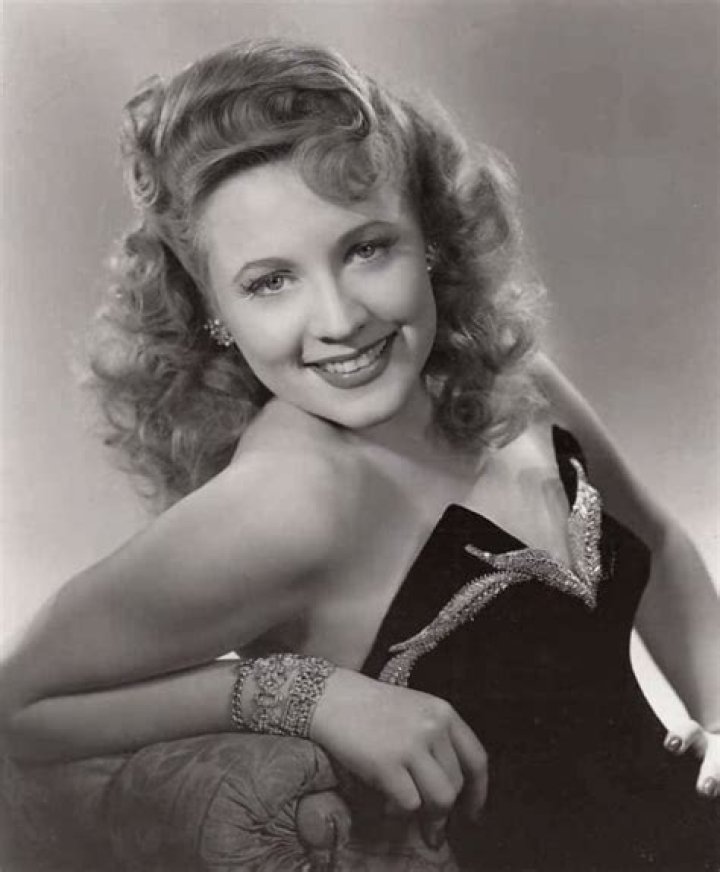 Anne Jeffreys biografía, edad, altura, esposa, net worth, familia