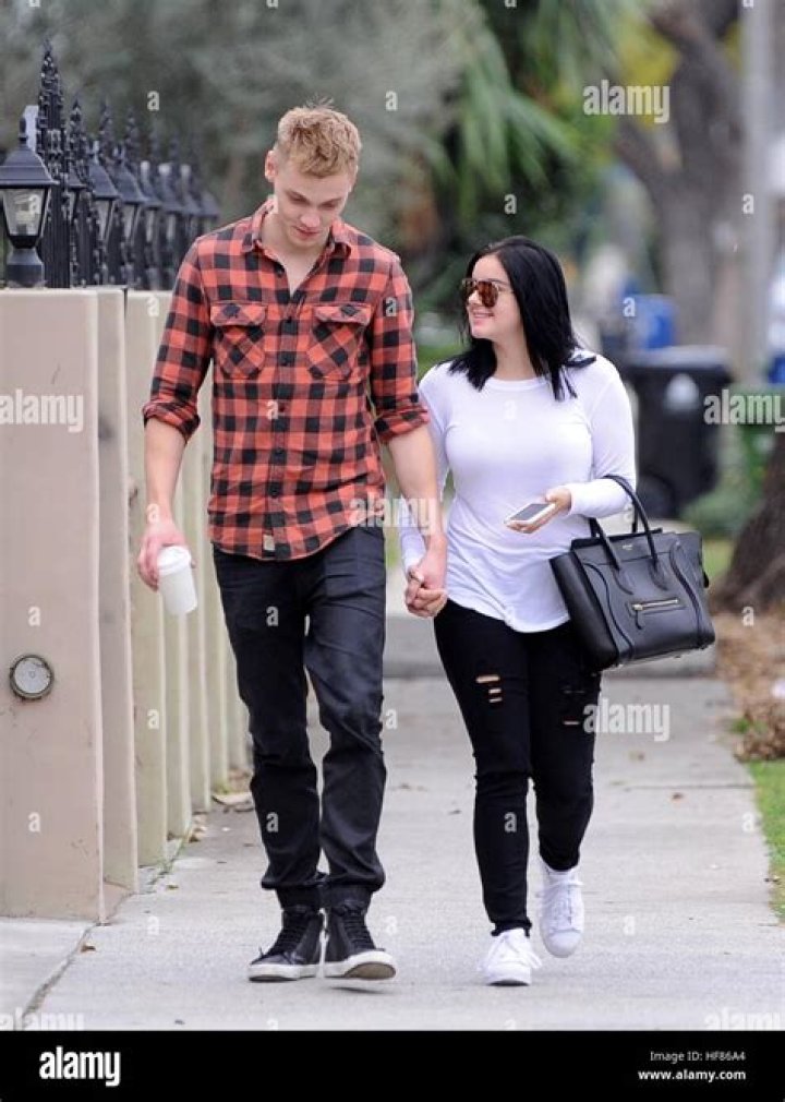 Ariel Winter’s Boyfriend Levi Meaden Just Celebrated His 30th Birthday — and TBH, We Feel Very Weird About That