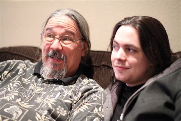 Arin Hanson (Voice Actor) - Age, Birthday, Bio, Facts, Family, Net Worth, Height & More