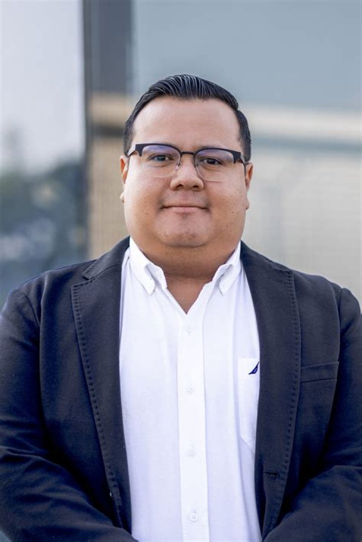 Armando Peralta Biography, Age, Height, Wife, Net Worth, Family