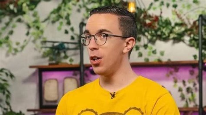 Austin Evans (YouTube Star) - Age, Birthday, Bio, Facts, Family, Net Worth, Height & More