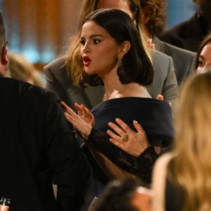 Shots FiredSelena Gomez Calls Herself a “Bad Girlfriend” in New Diss Track Aimed at Justin Bieber