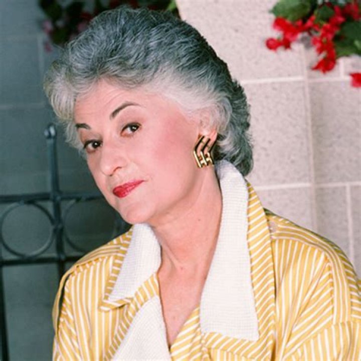Bea Arthur Biography, Age, Height, Husband, Net Worth, Family