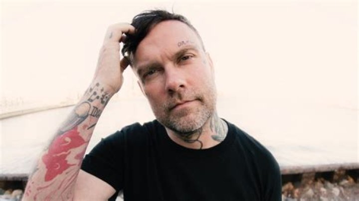 Bert McCracken biografía, edad, altura, esposo, net worth, familia