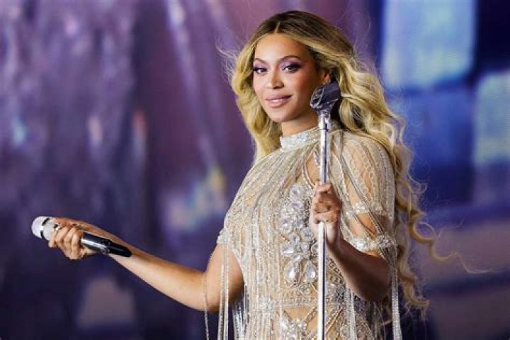 
Beyoncé’s ‘Renaissance’ Blasts To No 1 On Billboard 200 