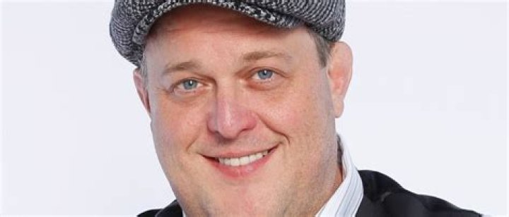 Billy Gardell – Celebsgraphy