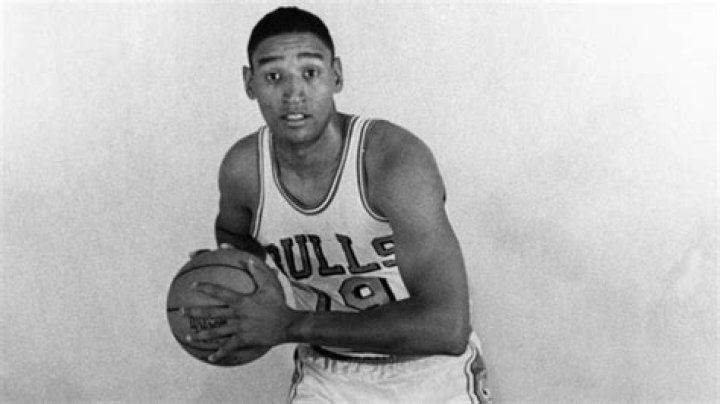 Bob Boozer (Basketball Player) - Age, Birthday, Bio, Facts, Family, Net Worth, Height & More
