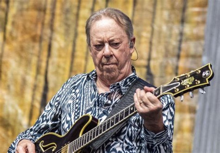 Boz Scaggs (Pop Singer) - Age, Birthday, Bio, Facts, Family, Net Worth, Height & More