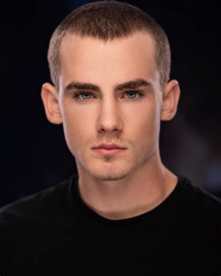 Brady Hepner (Movie Actor) - Age, Birthday, Bio, Facts, Family, Net Worth, Height & More