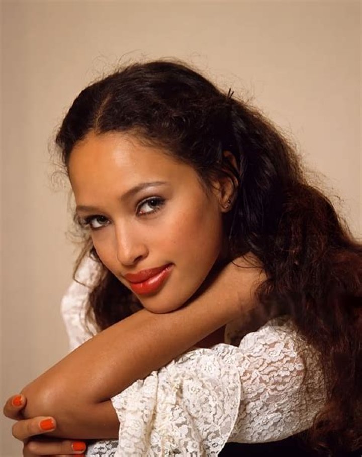 Brandi Quinones biografía, edad, altura, esposo, net worth, familia