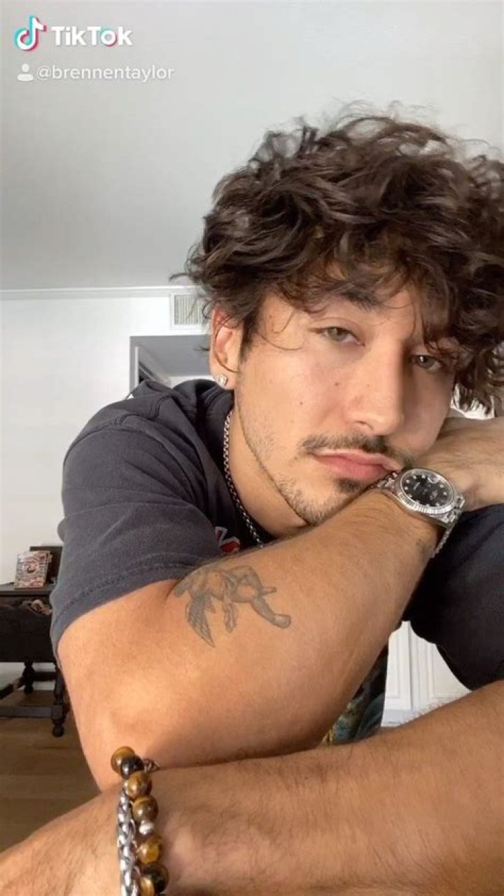 Brennen Taylor (YouTube Star) - Age, Birthday, Bio, Facts, Family, Net Worth, Height & More