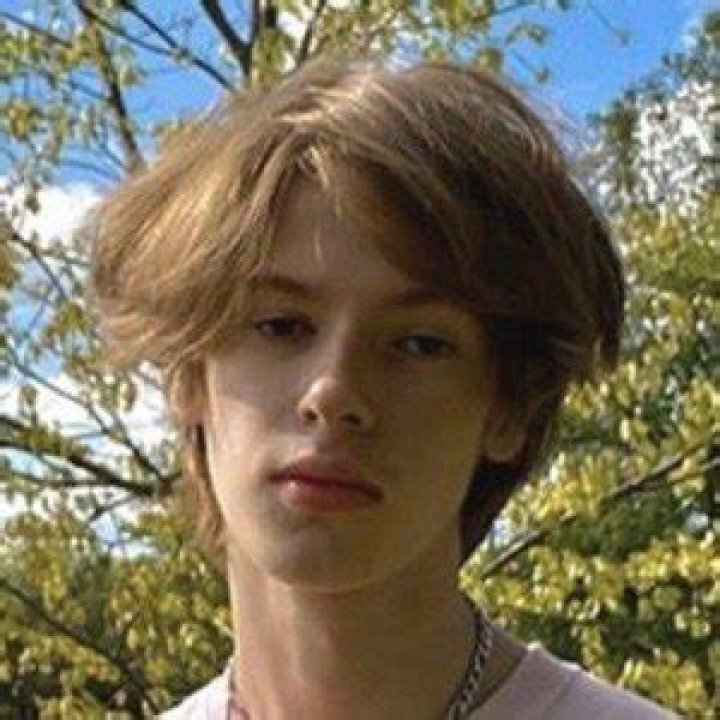 Brett Law – Celebsgraphy