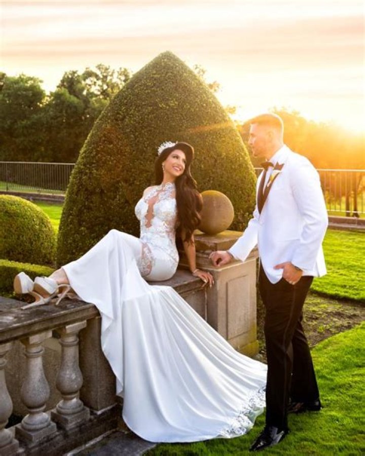 Bria Martone (Reality Star) - Age, Birthday, Bio, Facts, Family, Net Worth, Height & More