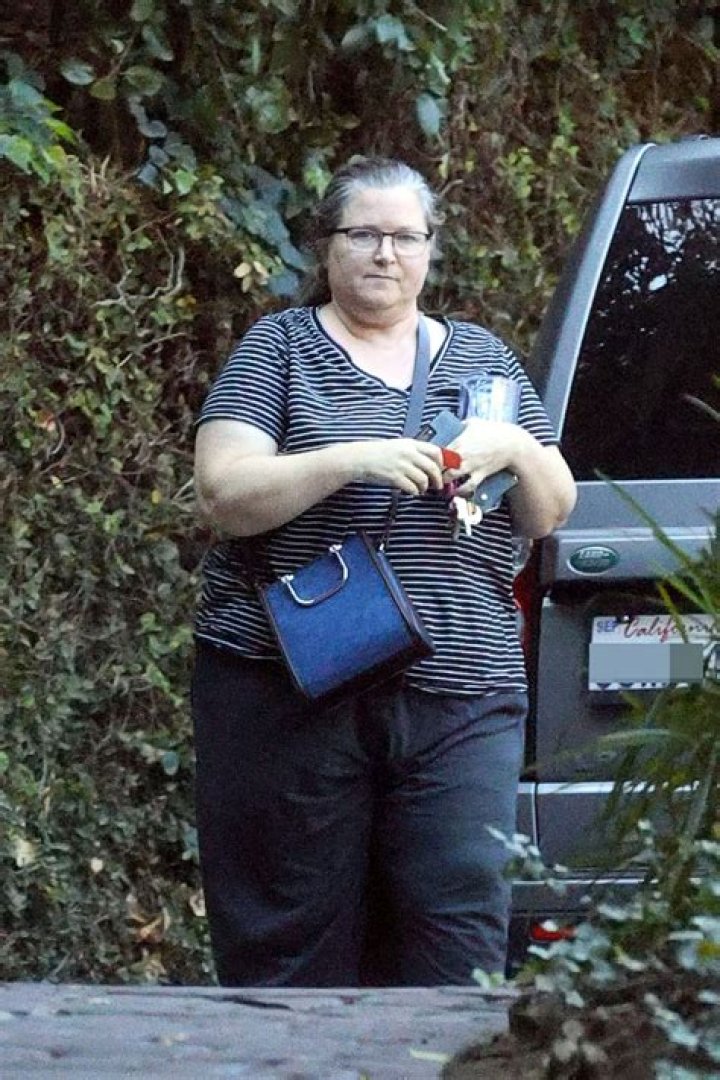 Bridget Fonda (Movie Actress) - Age, Birthday, Bio, Facts, Family, Net Worth, Height & More