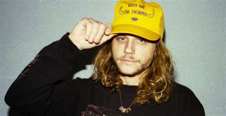 Cal Scruby (Rapper) - Age, Birthday, Bio, Facts, Family, Net Worth, Height & More