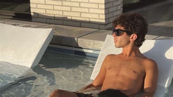 
Cameron Canete Height, Weight, Net Worth, Age, Birthday, Wikipedia, Who, Nationality, Biography 