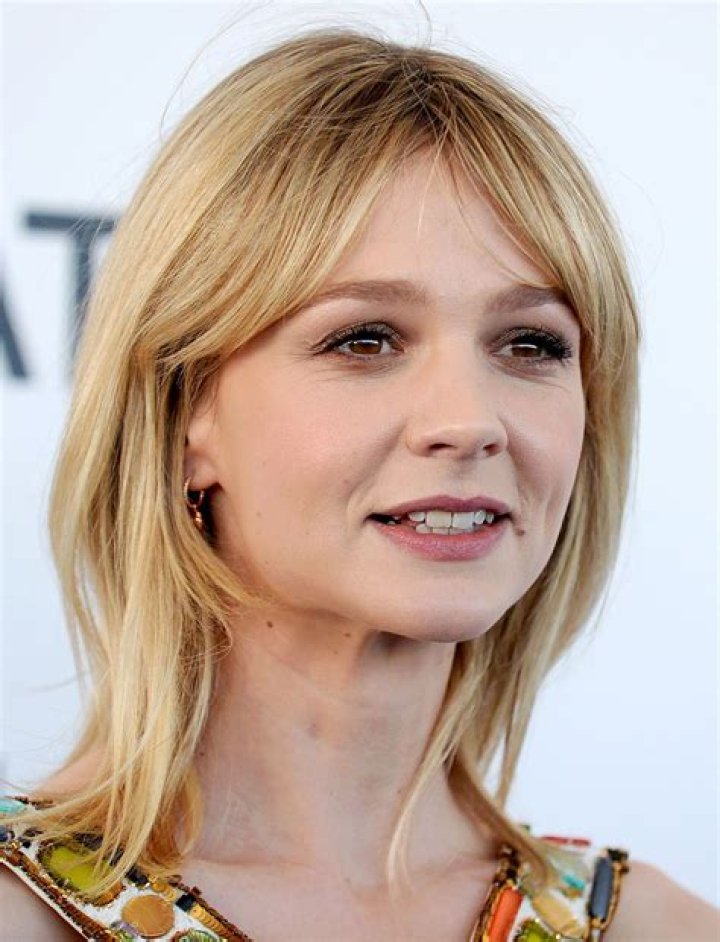 How tall is Carey Mulligan