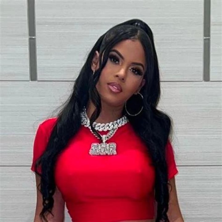 Casha Darjean (R&B Singer) - Age, Birthday, Bio, Facts, Family, Net Worth, Height & More