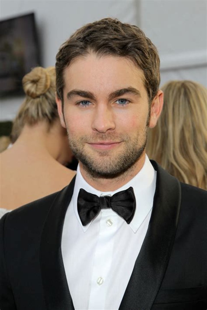 How tall is Chace Crawford