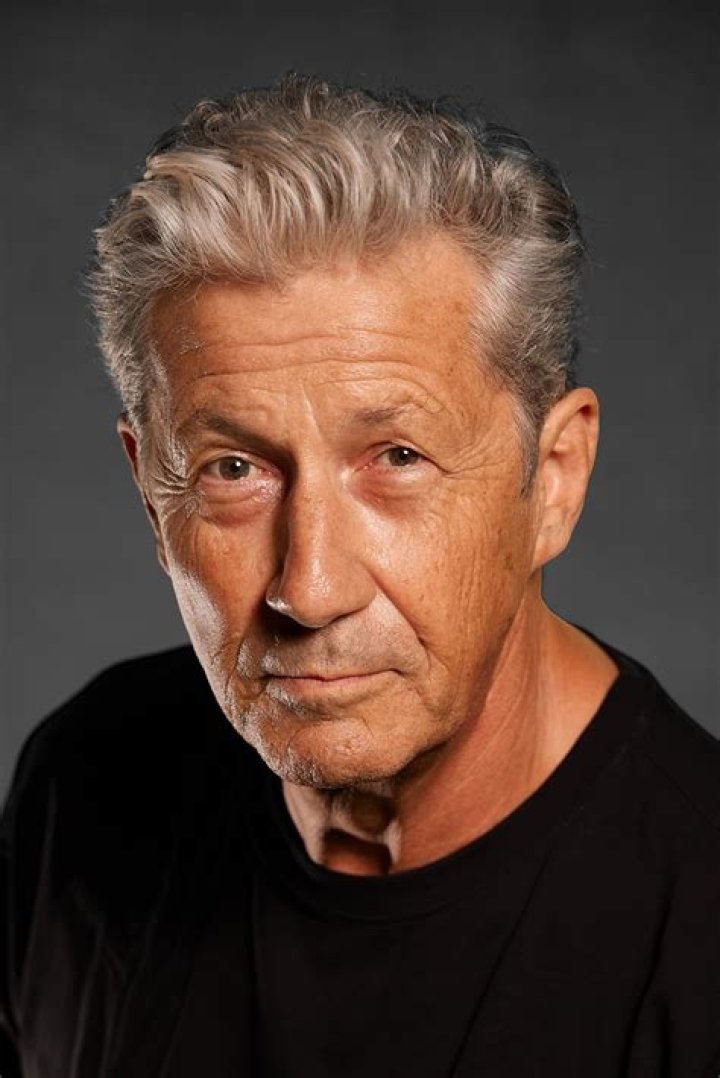Charles Shaughnessy (TV Actor) - Age, Birthday, Bio, Facts, Family, Net Worth, Height & More
