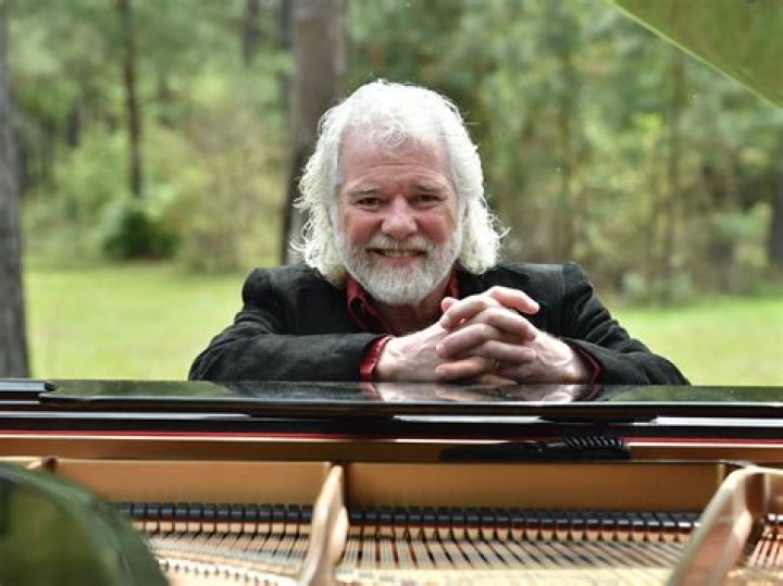 Chuck Leavell Biography, Age, Height, Wife, Net Worth, Family