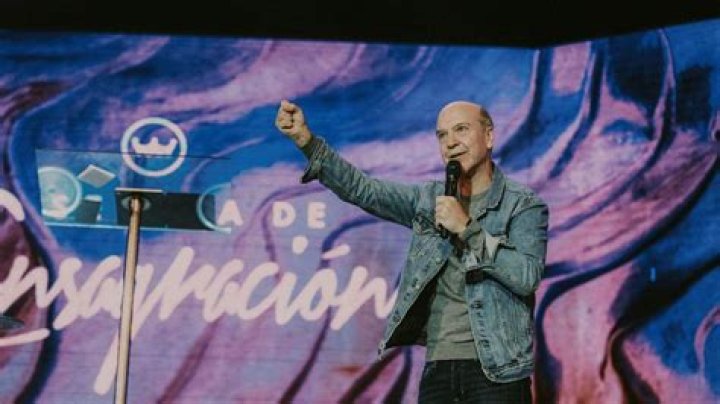 Claudio Freidzon (Religious Leader) - Age, Birthday, Bio, Facts, Family, Net Worth, Height & More