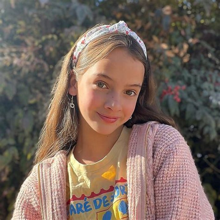 Cora Bennett (YouTube Star) - Age, Birthday, Bio, Facts, Family, Net Worth, Height & More