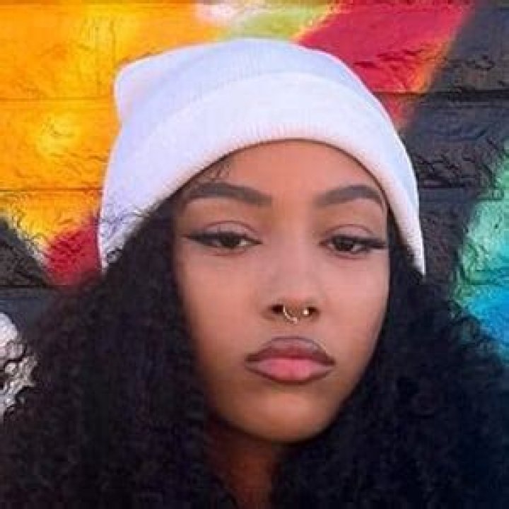 Coral Kathlxxn (TikTok Star) - Age, Birthday, Bio, Facts, Family, Net Worth, Height & More